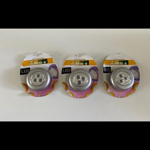 NWT Stick anywhere lights (3) - Picture 2 of 4